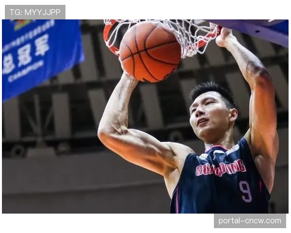 “老将不死”：易建联生涯最后一个主场比赛，万人高呼致敬